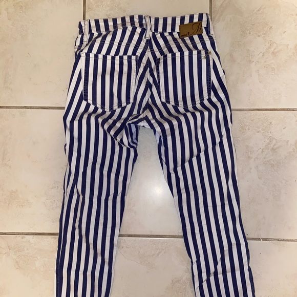 Jeans - Picture 5 of 6